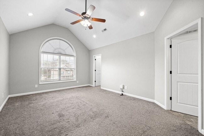 Building Photo - 739 Gaine Lynn Dr