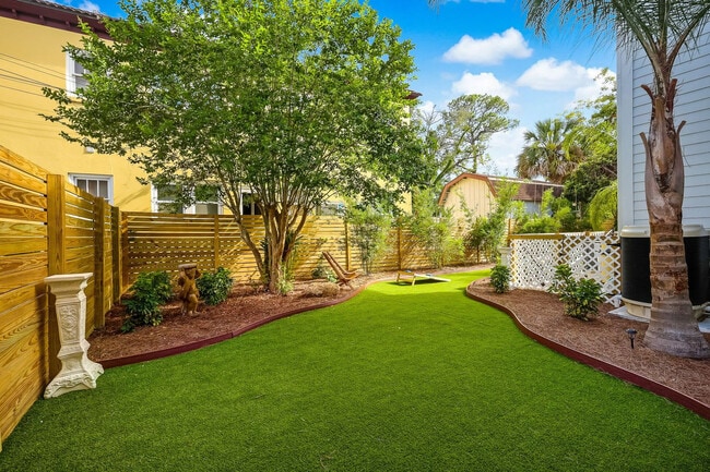 Building Photo - 20 M L King Ave