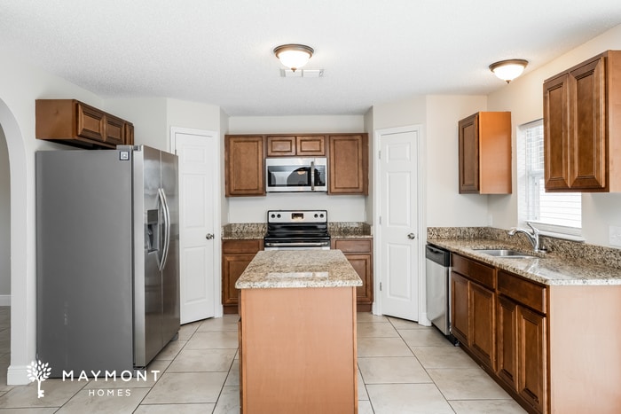 Building Photo - 561 Brown Bear Way