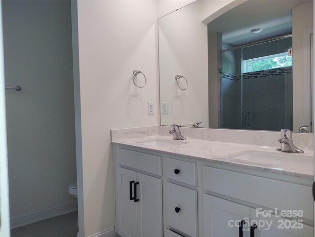 Building Photo - 2235 Blewett Dr