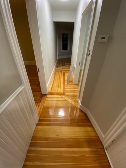 Hallway - 78 Fort St