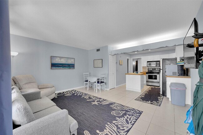 Building Photo - 4627 Bougainvilla Dr