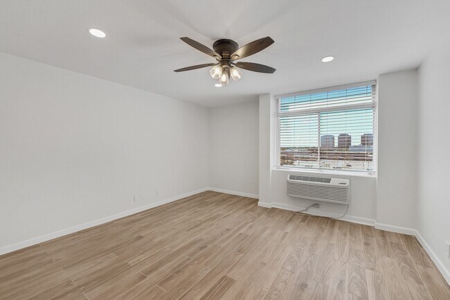 Building Photo - 7520 Hornwood Dr