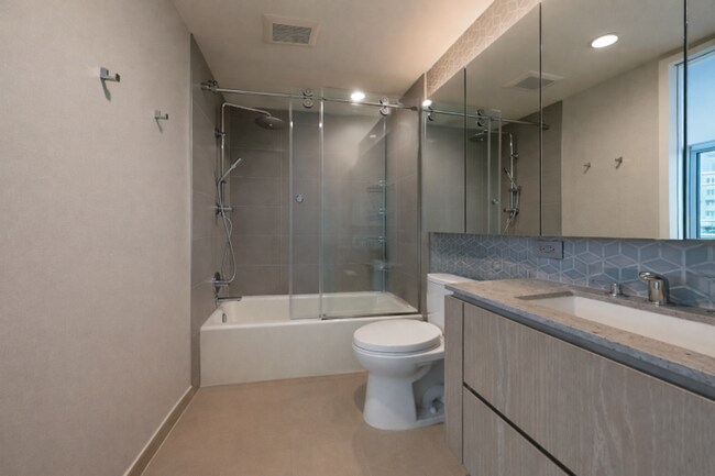 Building Photo - Koula 1-bedroom, 1-bathroom, with 1-assigned parking stall