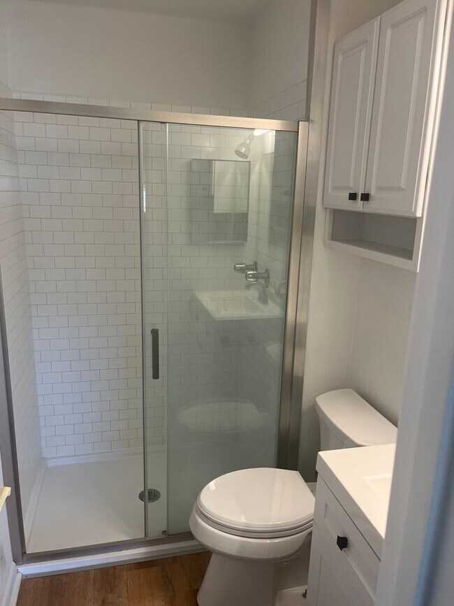 Building Photo - Move in ready 3bedroom 2bath