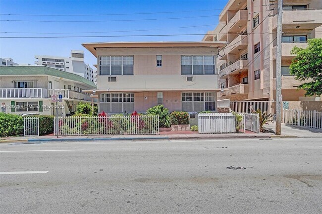 Building Photo - 6860 Abbott Ave