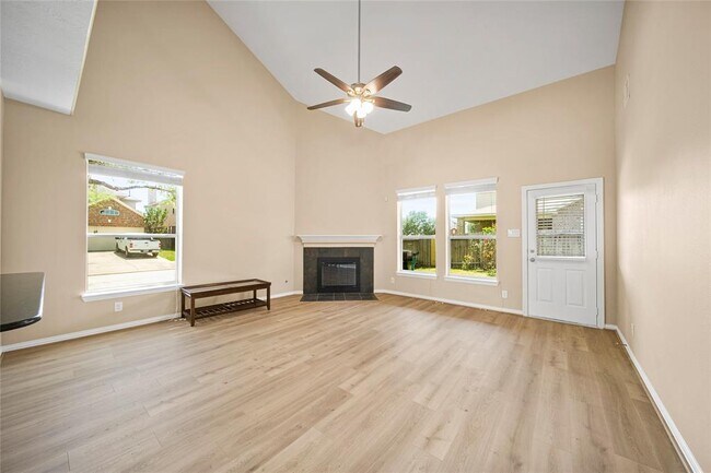 Building Photo - 6146 Sierra Springs Ln