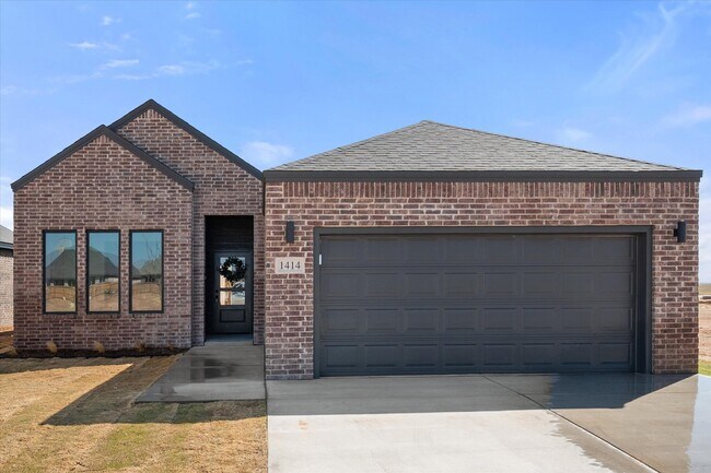 Building Photo - 1414 Farmhouse Ave