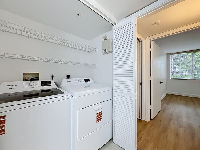 Building Photo - Super Cozy 2 bedroom in Desirable Neighborhood in coconut creek