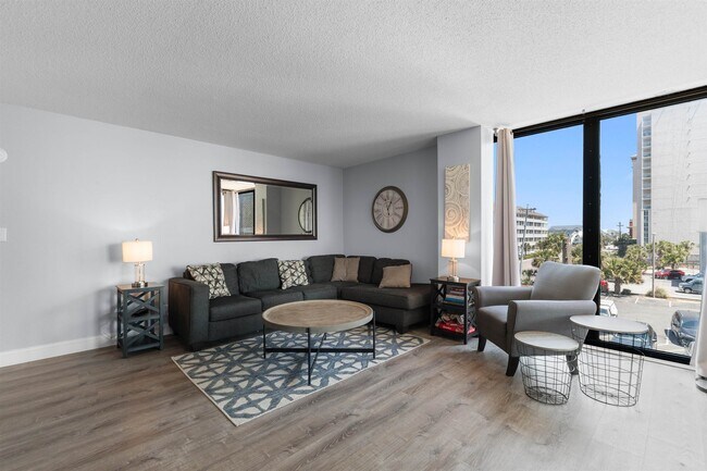Building Photo - 1425 S Ocean Blvd