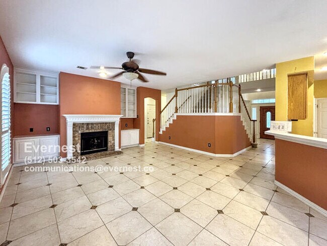 Building Photo - Spacious 5-Bedroom Retreat with Modern Com...