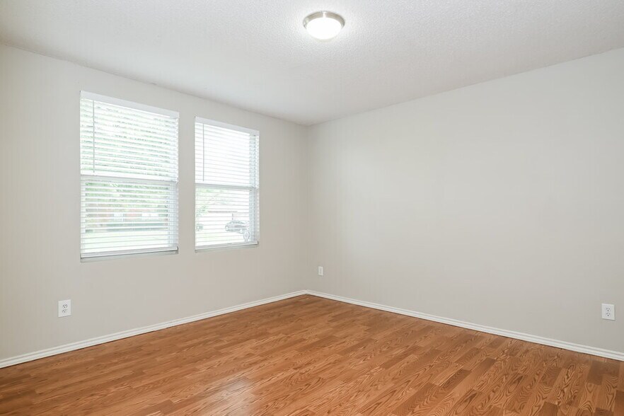 Building Photo - 1203 Wisdom Dr