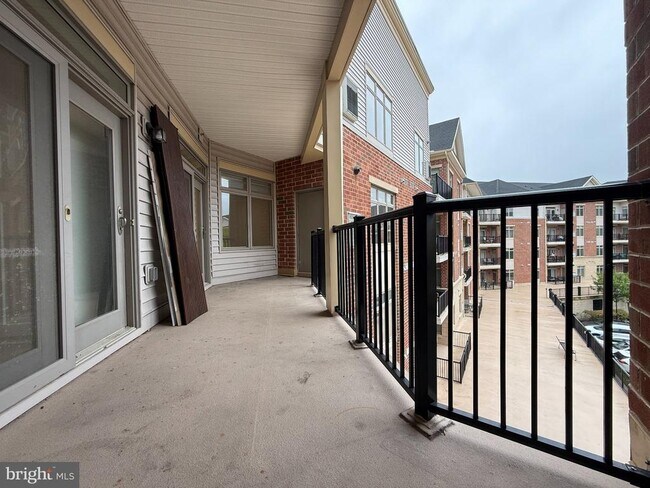 Building Photo - 407 Carson Terrace