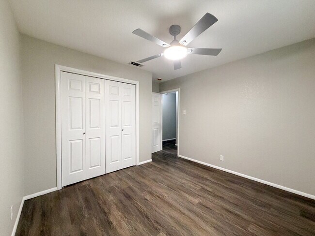 Building Photo - Modern Elegance Meets Suburban Comfort: Updated 3-Bed, 2-Bath Gem in Heart of Burleson