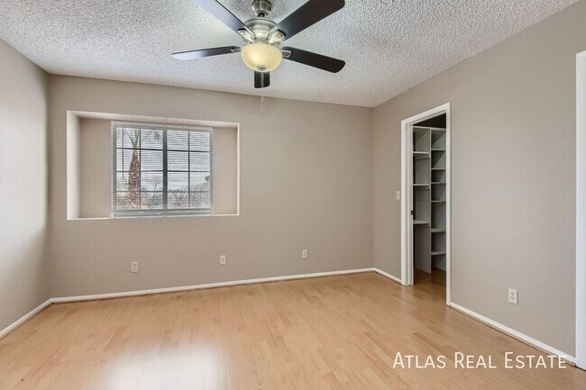 Building Photo - 2317 Jasmine Garden Dr