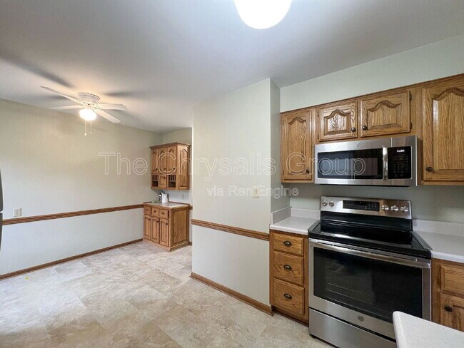 Building Photo - 623 Mason St