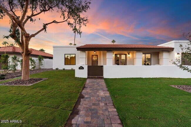 Building Photo - 8014 E Del Tesoro Dr