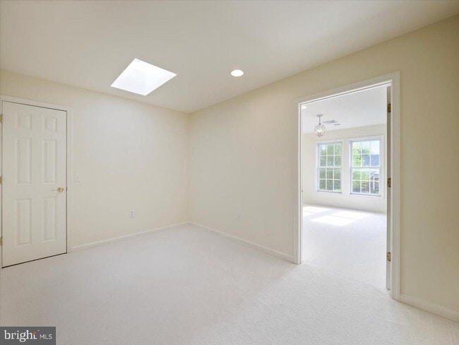 Building Photo - 3271 St Andrews Dr