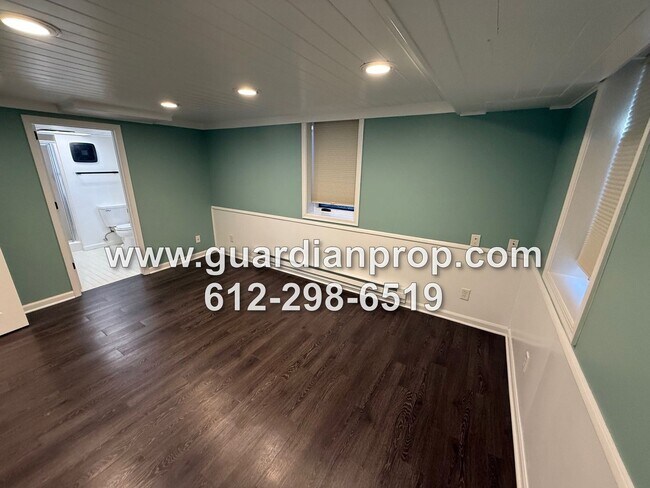 Building Photo - Fully Updated House Available Now, Office,...