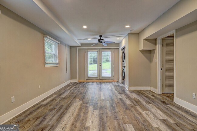 Building Photo - 1675 Bouldercliff Ct SE