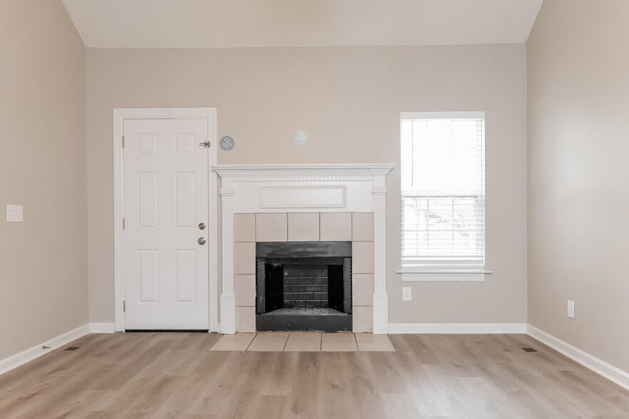 Building Photo - 1774 Lucille Ln