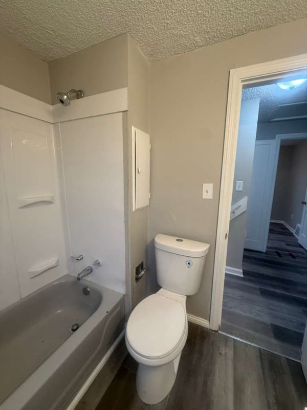 Building Photo - 9002 S Highland Ave