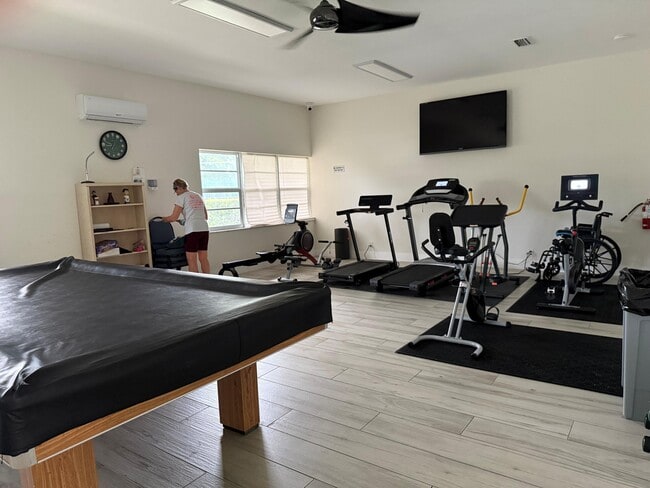 Building Photo - 14676 Canalview Dr