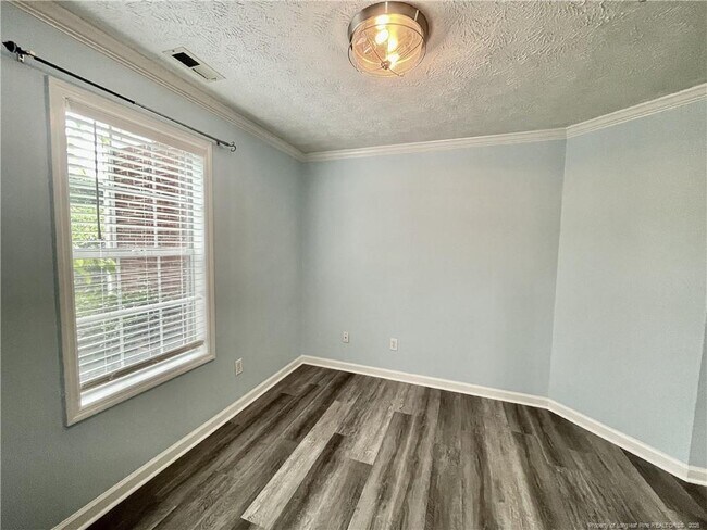 Building Photo - 350 Bubble Creek Ct