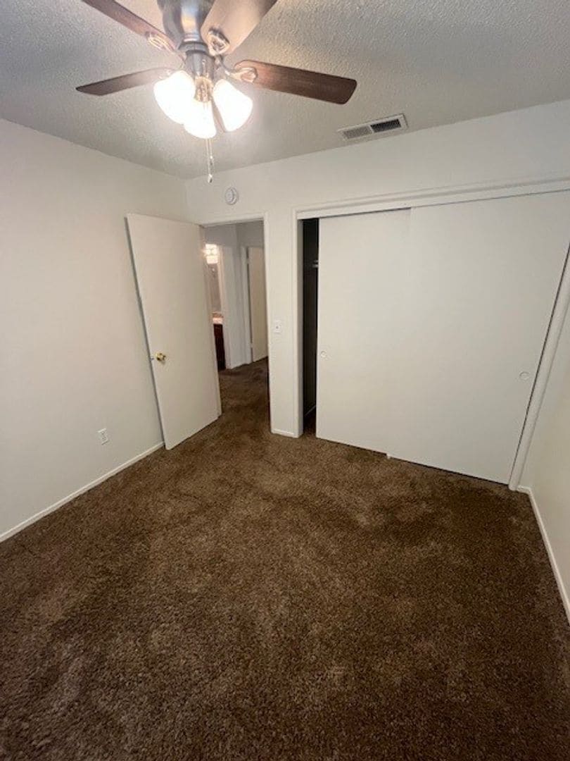 Building Photo - 1036 S Noyes Ct