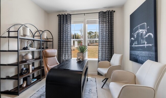 Building Photo - 206 Daybreak Ln