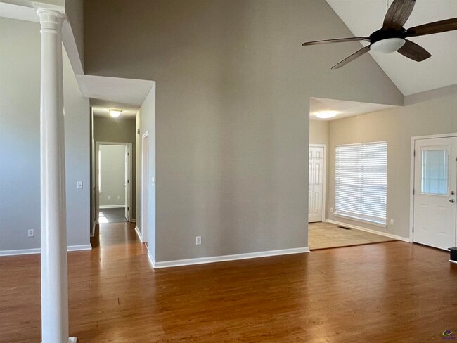 Building Photo - 253 Chadwick Cir