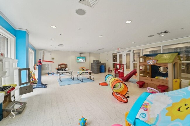 Building Photo - 20 Ave at Port Imperial