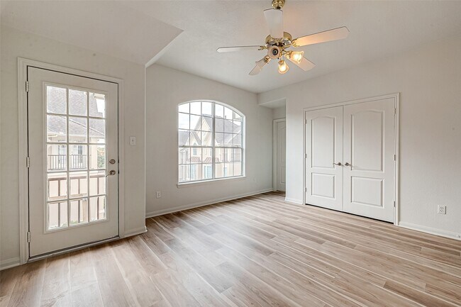 Building Photo - 2150 Stacy Knoll