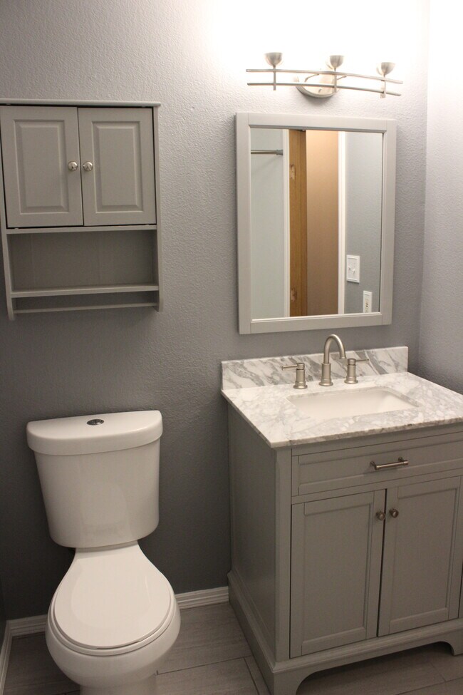 Building Photo - 6469 McNichols Ct