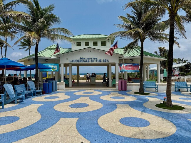 Building Photo - 3051 NE 47th Ct