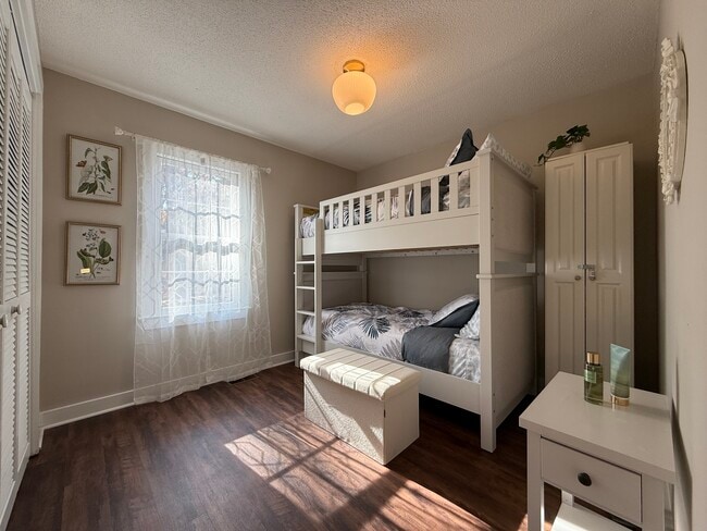 Building Photo - 505 Westbrook Dr