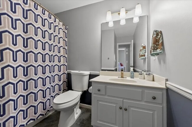 Building Photo - 4410 N 122nd St