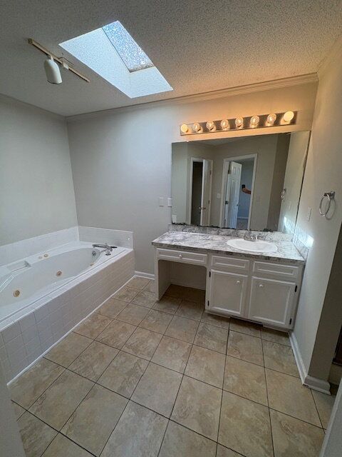 Building Photo - 3830 Sterling Pointe Dr