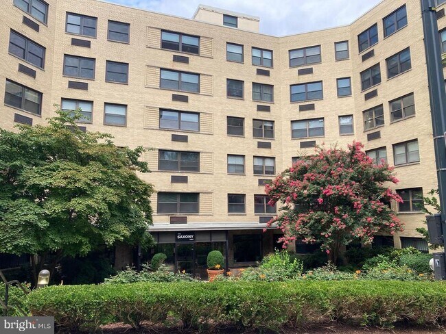 Building Photo - 1801 Clydesdale Pl NW