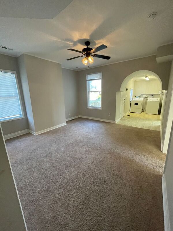 Building Photo - 2117 Fairfax Ave