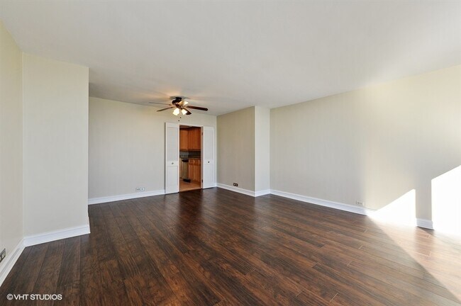 Building Photo - 155 N Harbor Dr