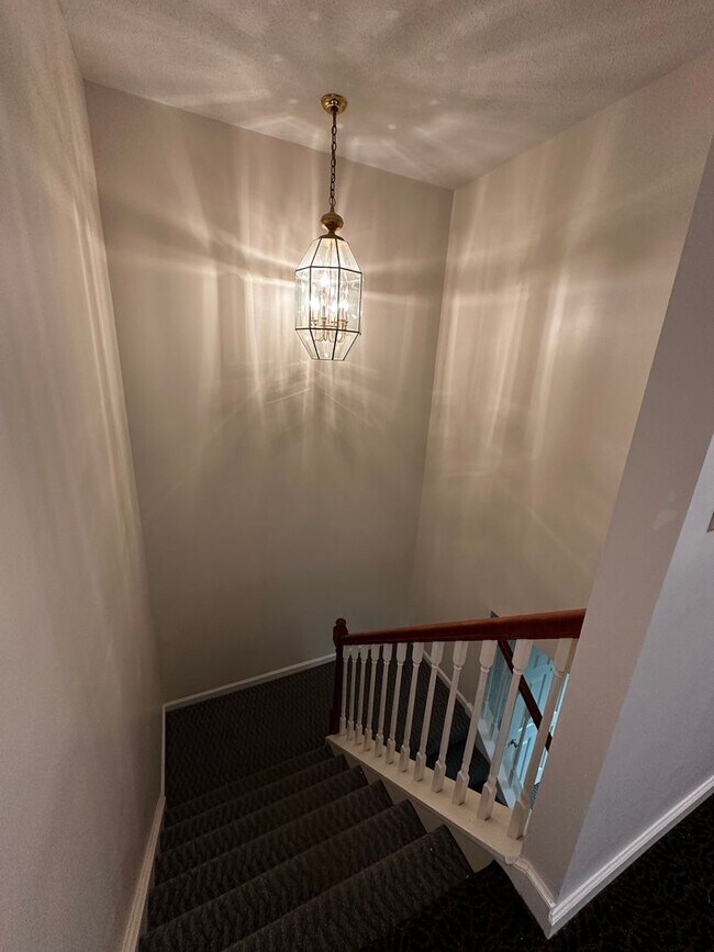 Building Photo - 1250-1254 Evans City Rd