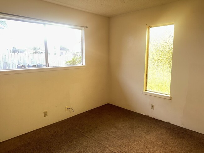 Building Photo - 1441 B St