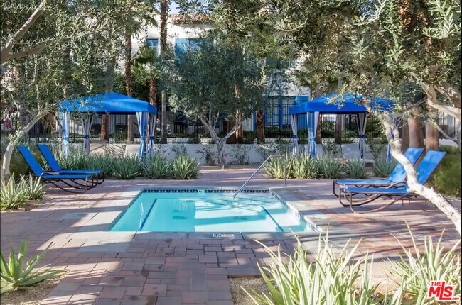 Building Photo - 77709 Tradition Dr