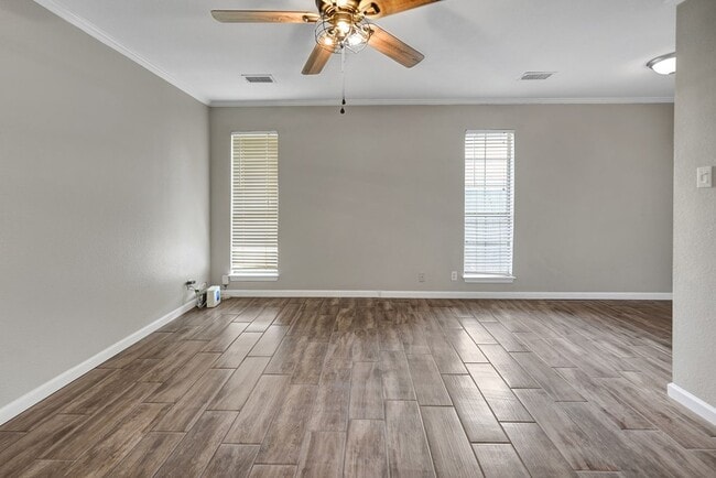 Building Photo - 8632 Duke Ave