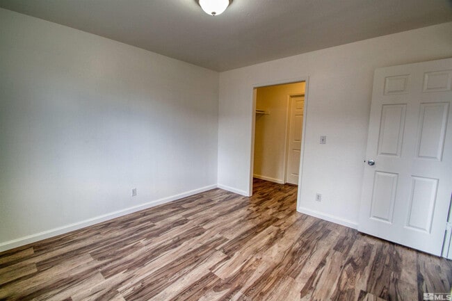 Building Photo - 380 Jill Ct