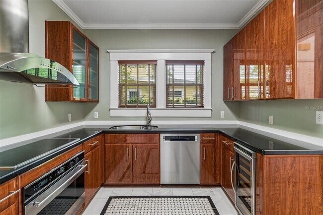 Building Photo - 1107 W Horatio St