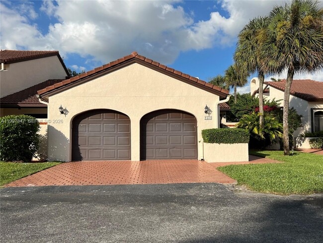 Building Photo - 9331 NW 48th Doral Terrace