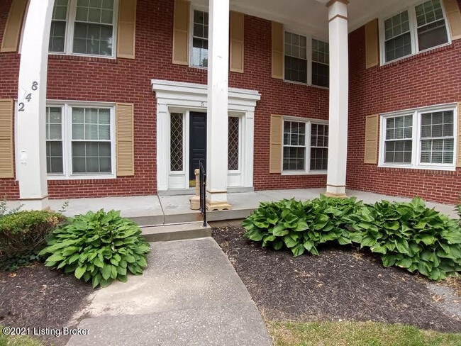 Building Photo - 248 Chenoweth Ln