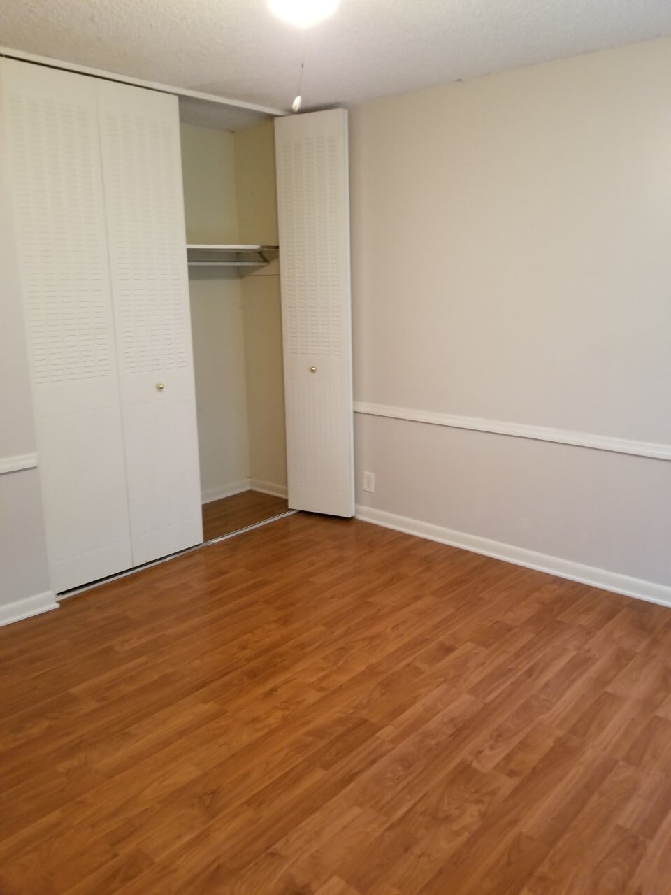 Building Photo - 5515 country dr, apt 36